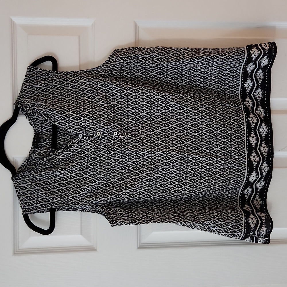 Talbots Airy Split Neck Shell Patterned Blouse - Picture 2 of 5